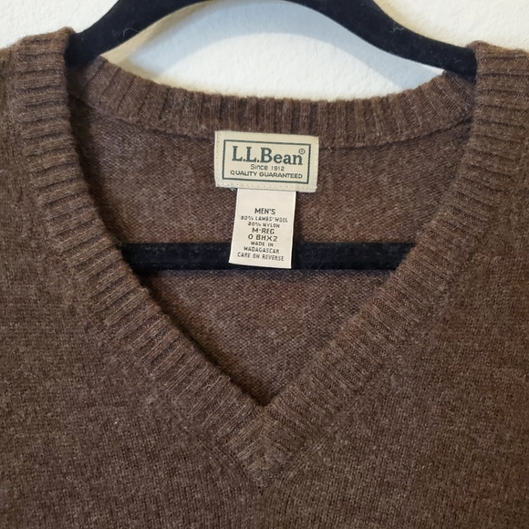 L.L. Bean Wool Blend V-Neck Brown Sweater Size Medium - Picture 3 of 5